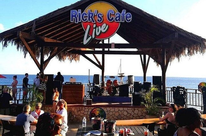 3 to 5 Hour Private Herbal Tour Shopping and Dinner at Ricks Cafe - Who Will Enjoy This More Than a Standard Negril Stop
