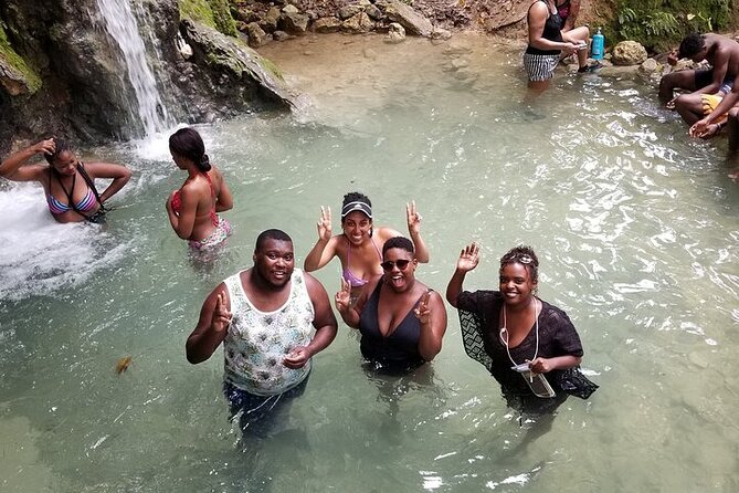 4. Negril Full-Day Guided / Sunset Tours 7miles Beach Blue Hole & Ricks Café - Why a private driver adds real value