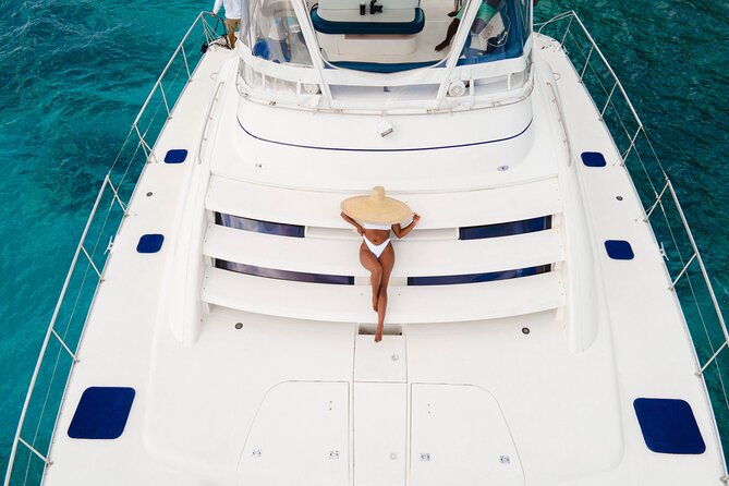 4hr Private Luxury Yacht with Snorkeling, DJ, Bar, Food - Setting out from Montego Bay Yacht Club