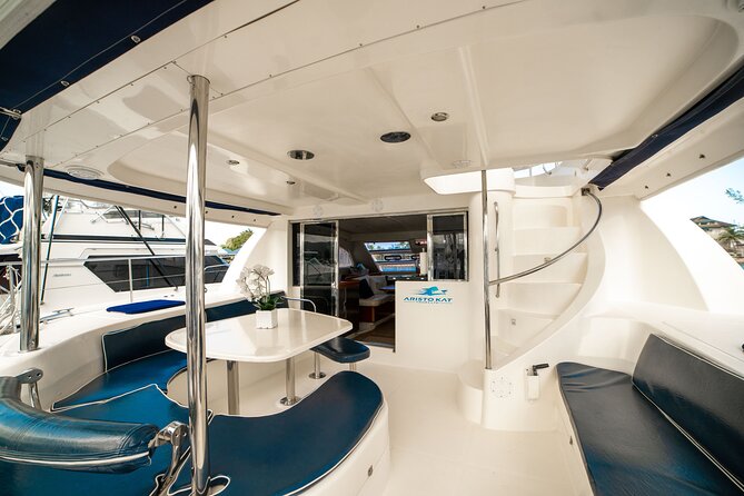 4hr Private Luxury Yacht with Snorkeling, DJ, Bar, Food - The 47-foot catamaran and the private advantage
