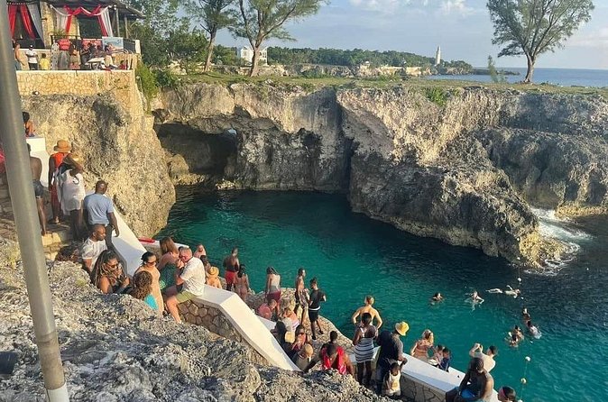 7 Mile Beach and Rick's Cafe in Negril from Montego Bay Private Tour - Booking advice for a smoother day
