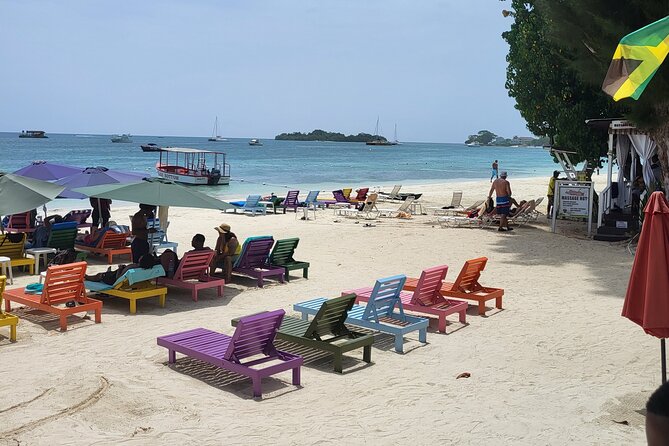 7 Mile Beach and Rick's Cafe Private Tour - Why the Red Ground drive adds value