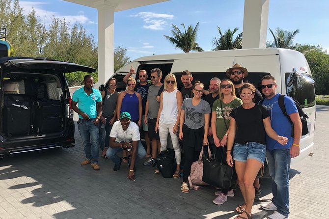 Airport MBJ Round Trip Transfer to Ocho Rios Airbnb Home, Resorts - A private start between Montego Bay and Ocho Rios
