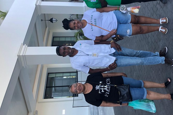 Airport MBJ Round Trip Transfers, to Montego Bay Airbnb & Resorts - Arranging the ride back to the airport