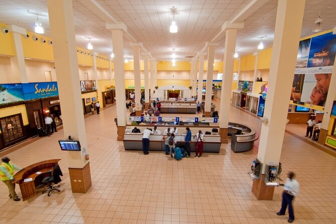 Airport Shuttle from Montego Bay (MBJ) to Hotel - Longer routes to Negril, Ocho Rios, and Trelawny