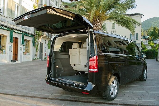 Airport Transfers from Kingston. - Key points at a glance
