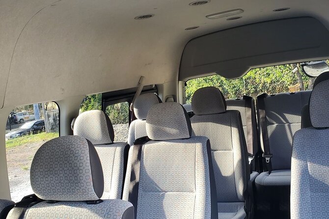 Airport Transfers Private: Montego Bay-hotels,villas & Airbnb - Your Own Air-Conditioned Vehicle