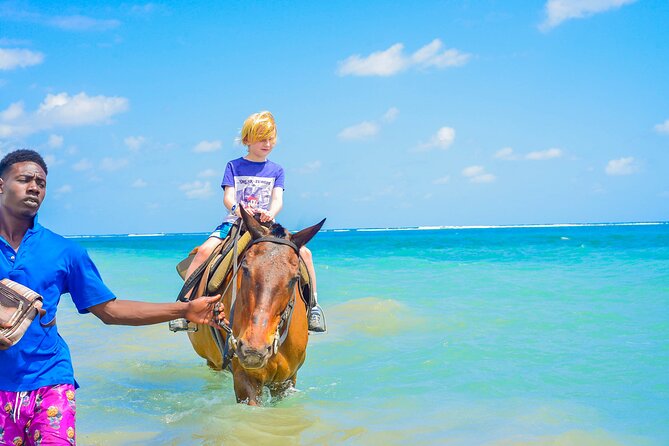 Aqua Fun Tours Dunns Falls, River Tubing and Horse Back - Horseback riding from forest trail to sea