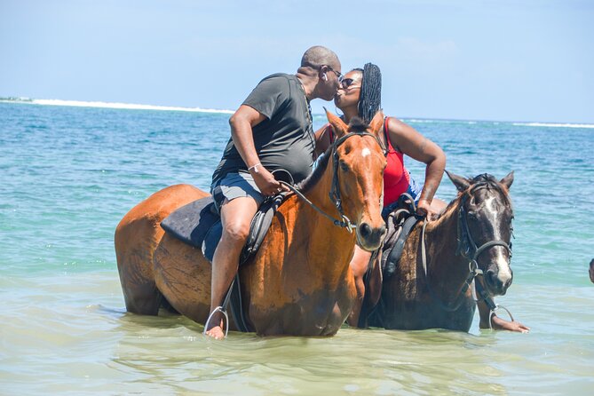 Bamboo Rafting and horseback - Photos, music, and the human touch