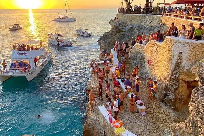 Bamboo Rafting and Rick's Café Experience from Montego Bay - Should you book it?
