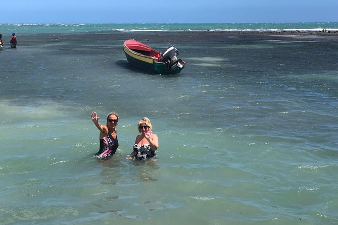 Black River Safari, YS Falls and Floyd's Pelican Bar - Watching crocodiles on the Black River