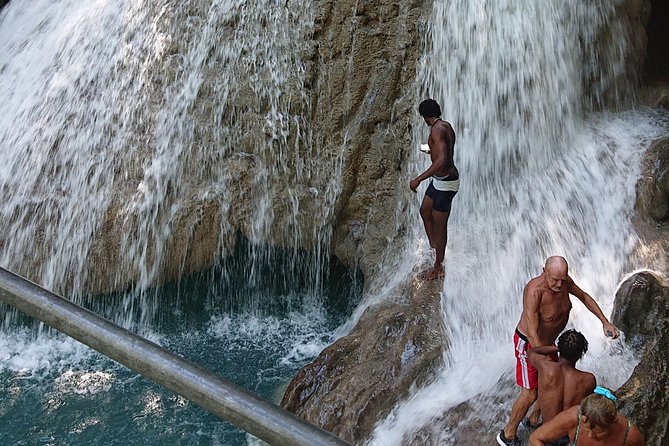 Blue Hole Admission Fee Ticket - Is the Blue Hole suitable for children?