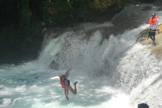 Blue Hole and Dunn's River Adventurous and hiking waterfalls from Ocho Rios - The guide can shape the whole experience