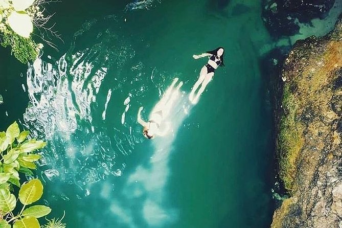 Blue Hole Mineral Spring, Seven Mile Beach, Ricks Cafe/ Shopping Private Tour - A flexible Negril day from Montego Bay