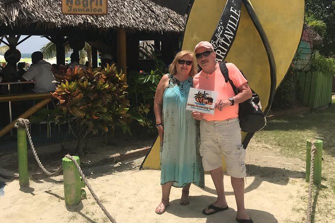 Blue Hole Mineral Spring, Seven Mile Beach, Ricks Cafe/ Shopping Private Tour - Blue Hole Mineral Spring and its 35-foot pool