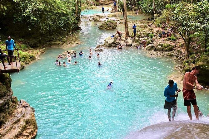 Blue Hole Ocho Rios - Blue Hole Ocho Rios at a Glance