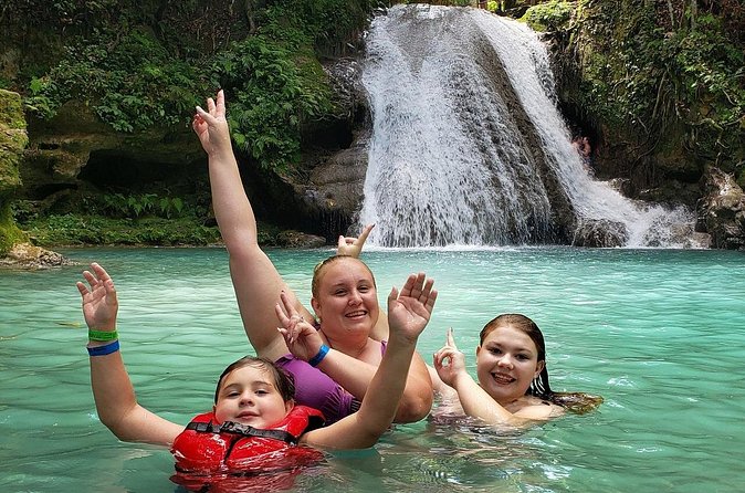 Blue Hole Ocho Rios (Island Gully Falls) - What to bring and how to prepare