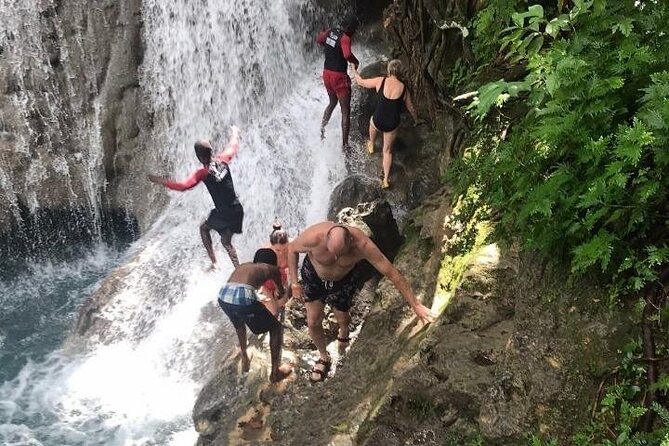 Blue Hole Secret Falls Private Tour - What your two hours at Secret Falls may include