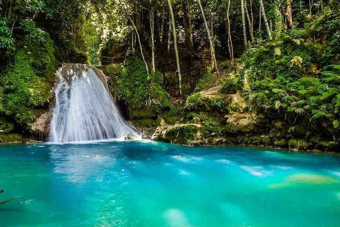 Blue Hole, Secret Falls & River Rapids Tubing from Montego Bay - The day begins with a long ride to Ocho Rios