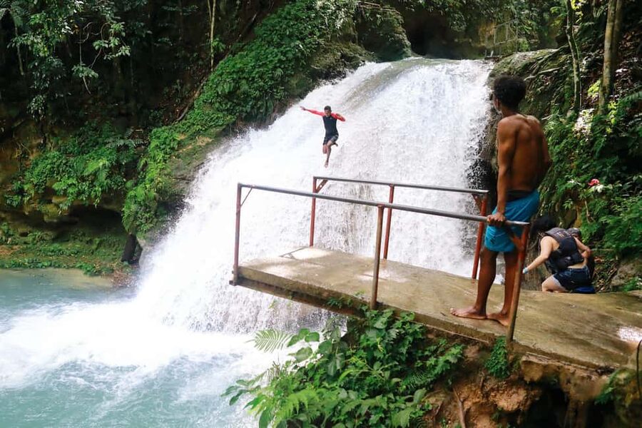 Blue Hole, Secret Falls, River Tubing and Dunn's River Falls - Dunn’s River Falls, Jamaica’s famous finale