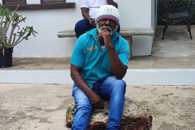 Bob Marley 9 Miles, Dunn's River from Montego Bay. - The Luminous Lagoon question