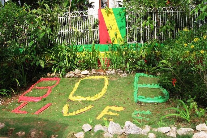 Bob Marley Nine Mile Tour from Ocho Rios - The museum and Marley family mausoleum