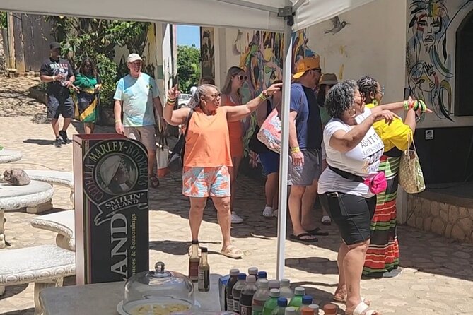 Bob Marley Nine Miles Shuttle with admissions. . - The guide and group experience