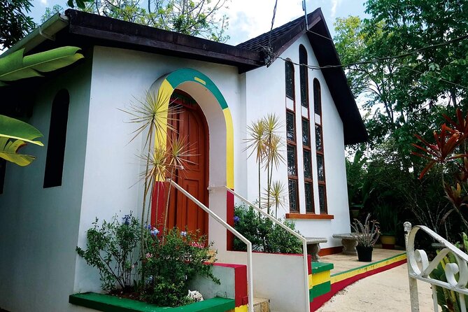 Bob Marley Nine Miles, sightseeing and local food and fruit stop - Who will enjoy this half-day outing?