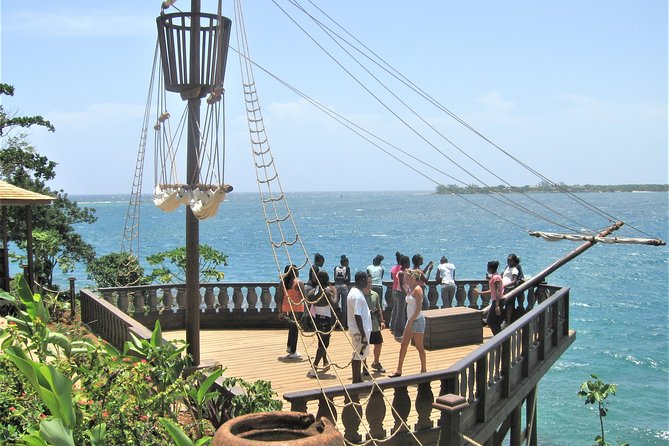 Bob Marley's Nine Mile Admission and Guided Tour from Montego Bay - Tips, donations, food, and the gift shop