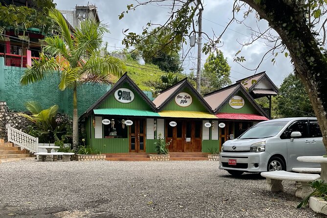 Bob Marley's Nine Mile Mausoleum Tour (Complimentary Rum Punch) - The mausoleum and the quieter side of the visit