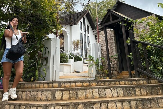 Bob Marley's Nine Mile Tour with Admission from Montego Bay - What the $188 price covers