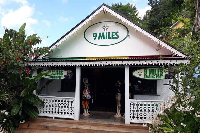 Bob Marley's Nine Mile Tour with Admission from Montego Bay - Leaving Montego Bay for the Jamaican countryside