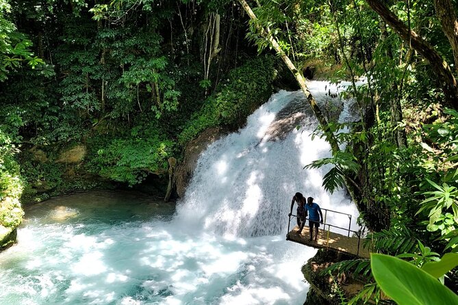 Chuck Norris Secret Falls and Dunn's River Falls - The drive from Montego Bay matters