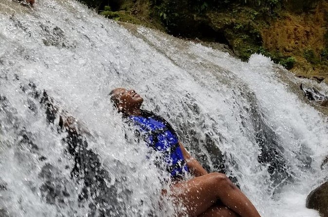 Chuck Norris Secret Falls/Blue Hole - Swimming, rope swinging, and choosing your jumps