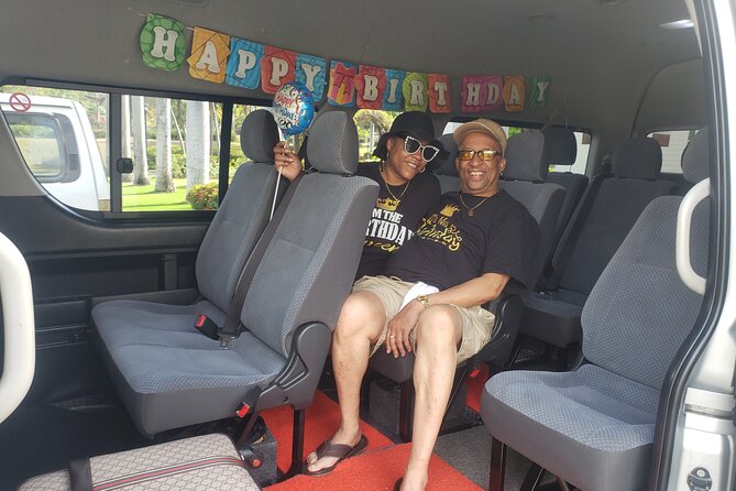 Customized MBJ Airport Transfer to Hotels in Montego Bay - A celebratory welcome at Sangster International Airport