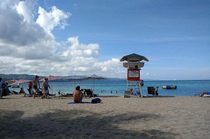 Doctor's Cave Beach, Jimmy Buffett 's Margaritaville and Shopping - What the $80 price really covers
