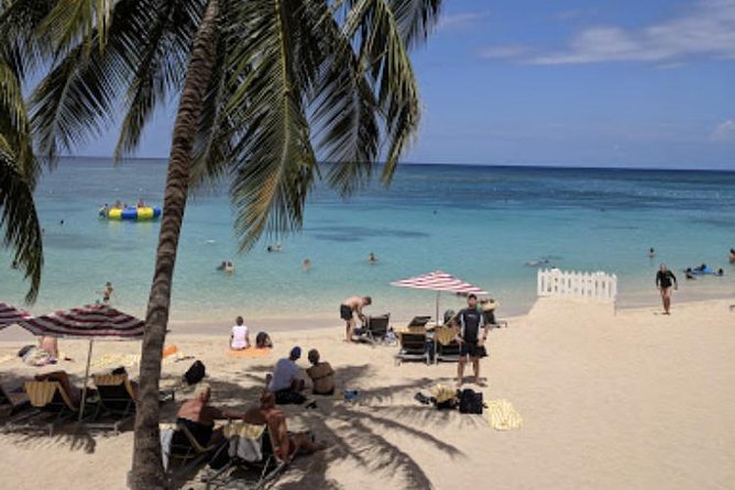 Doctor's Cave Beach, Jimmy Buffett 's Margaritaville and Shopping - Who will enjoy this Montego Bay outing