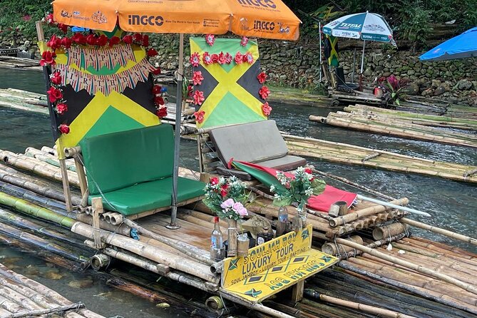 Dunn River Falls and Bamboo River Rafting in Ocho Rios Jamaica. - Starting gently on the White River