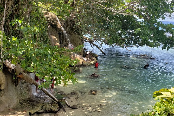 Dunn's Falls and Blue Hole Daytrip with Lunch from Montego Bay & Trelawny - What to pack for a wet, active day