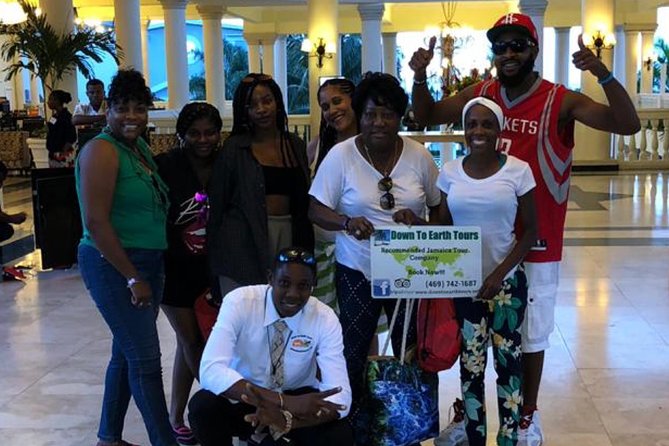 Dunn's River Falls and Jamaica Sightseeing Private Tour - Lunch, drinks, and possible shopping