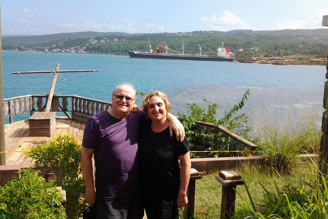 Dunn's River Falls excursion from Montego Bay - The guide and the value of local help