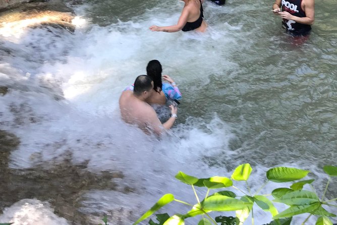 Dunn's River Falls From Montego Bay - The strongest part of the service: drivers who stay involved