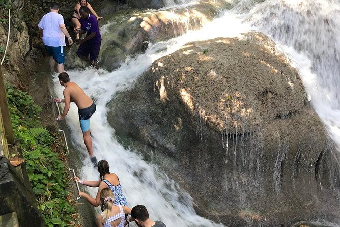 Dunn's River Falls From Montego Bay - An 8:00 a.m. start from Montego Bay