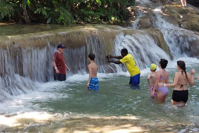 Dunn's River Falls Half Day Tour From Montego Bay - Who should book this outing