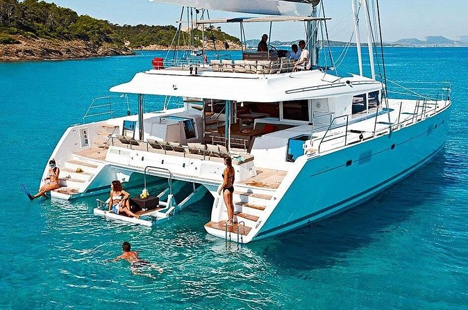 Dunn's River Falls Party Cruise, Blue Hole with Snorkeling, free beverages - Timing matters more than the six-hour label