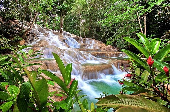 Dunn's river falls, shopping and lunch - Who should book this Dunn’s River outing?