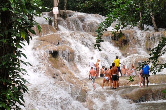 Dunns River Falls and Blue Hole Ocho Rios - Why private transportation changes the day