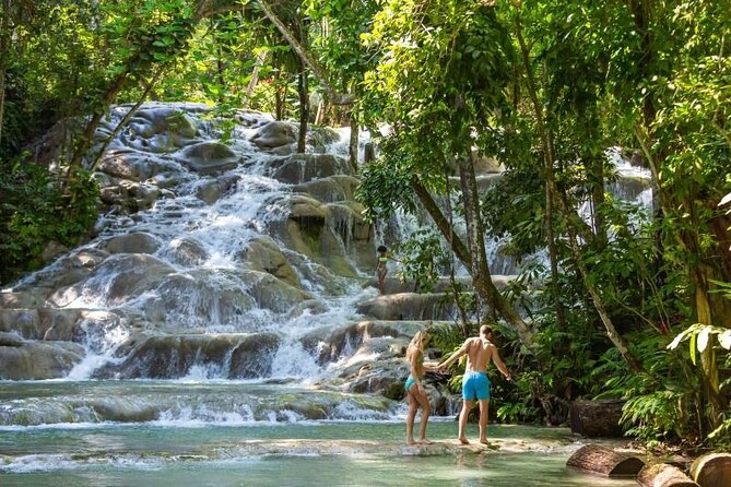Dunns River Tour - What the 90-minute water climb feels like