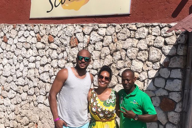 Explore, Montego Bay highlight City Tour and shopping. - Why the private vehicle matters