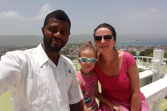 Explore Montego Bay Private Highlight Tour from Montego Bay - Hi-lite Cafe, airport views, patties, and souvenirs